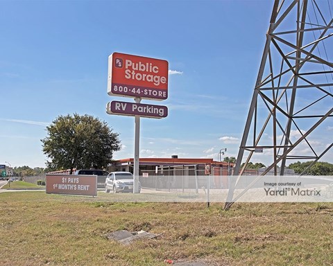 Storage Units for Rent available at 7601 Airport Fwy, Richland Hills, TX 76118