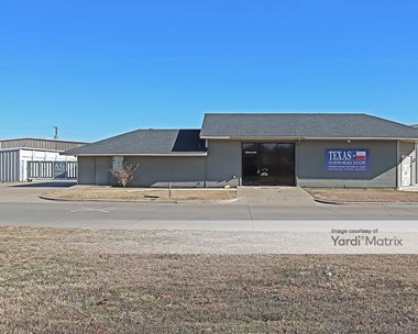 Storage Units for Rent available at 122 NW Hillery Street, Burleson, TX 76028 - Photo Gallery 1