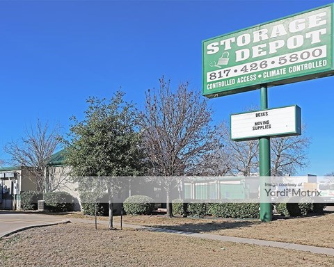 Storage Units for Rent available at 825 West Hidden Creek Pkwy, Burleson, TX 76028
