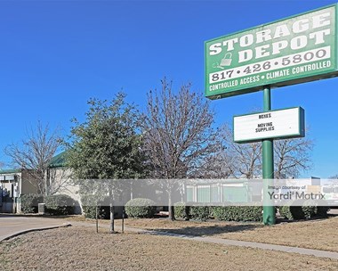 Storage Units for Rent available at 825 West Hidden Creek Pkwy, Burleson, TX 76028 - Photo Gallery 1