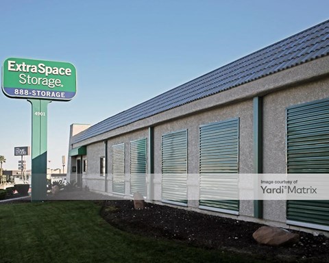 Storage Units for Rent available at 4901 West Oakey Blvd, Las Vegas, NV 89146