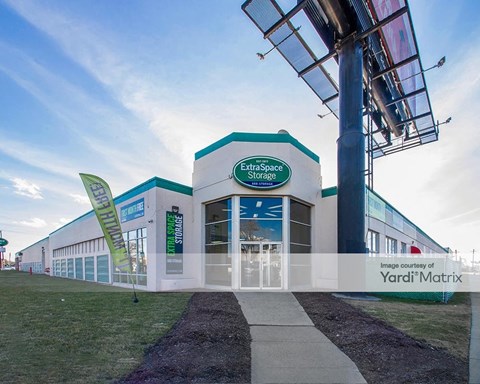 Storage Units for Rent available at 4222 South Pulaski Road, Chicago, IL 60632