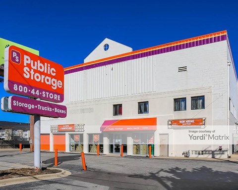 Storage Units for Rent available at 8790 West Golf Road, Des Plaines, IL 60016