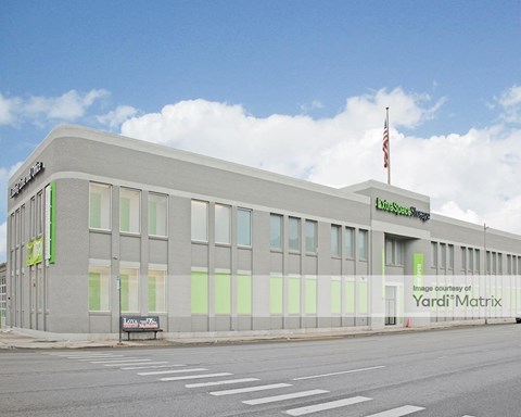 Storage Units for Rent available at 1301 South Cicero Avenue, Cicero, IL 60804