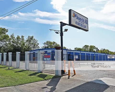 Storage Units for Rent available at 3940 Samuell Blvd, Mesquite, TX 75149