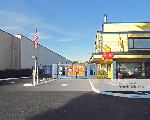 Storage Units for Rent available at 1721 Central Avenue South, Kent, WA 98032