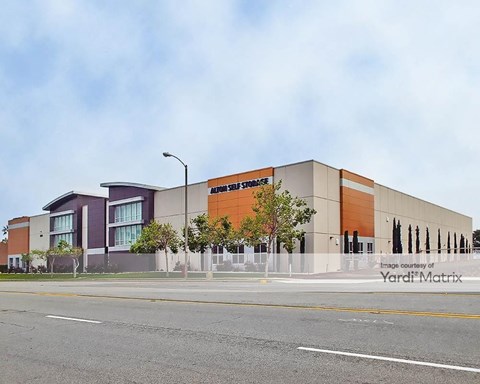 Storage Units for Rent available at 2215 Alton Pkwy, Irvine, CA 92606