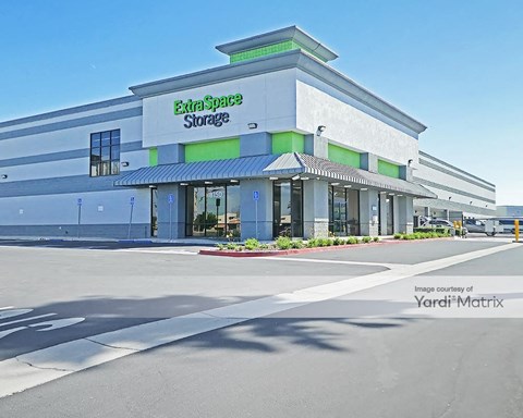 Storage Units for Rent available at 8150 East Wardlow Road, Long Beach, CA 90808