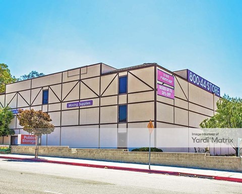 Storage Units for Rent available at 10400 Sunland Blvd, Sunland, CA 91040