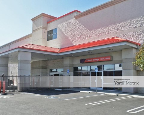 Storage Units for Rent available at 12510 Raymer Street, North Hollywood, CA 91605