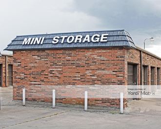 Storage Units for Rent available at 703 West Moore Avenue, Terrell, TX 75160