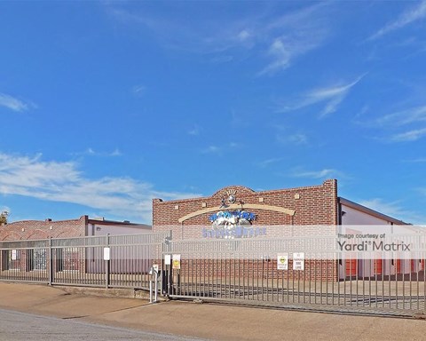 Storage Units for Rent available at 131 East Hudgins Street, Grapevine, TX 76051