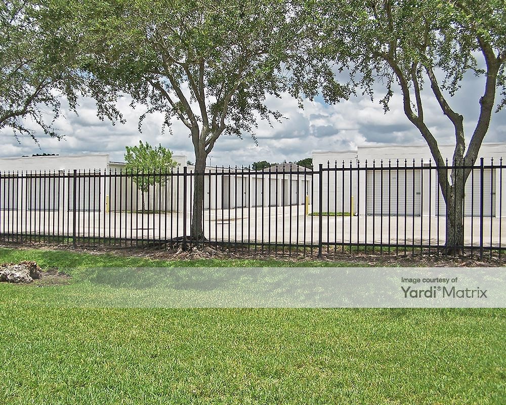 Storage Units for Rent available at 12859 Mcgregor Blvd, Fort Myers, FL 33919 - Photo Gallery 3