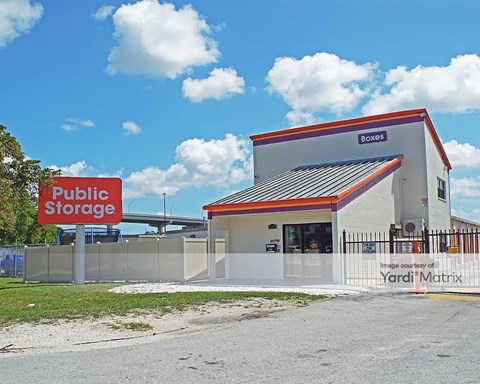 Storage Units for Rent available at 16970 NW 4Th Avenue, Miami, FL 33169