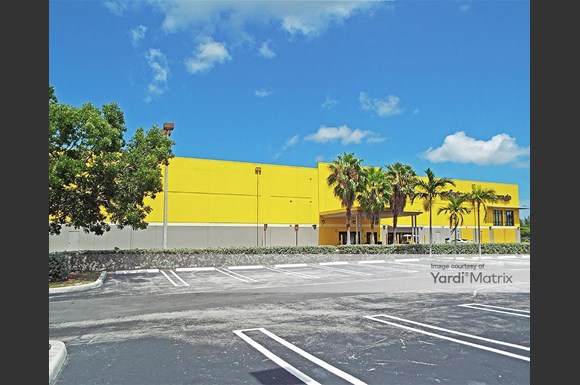 Safeguard Self Storage 16701 Park Centre Blvd Miami Rentcafe