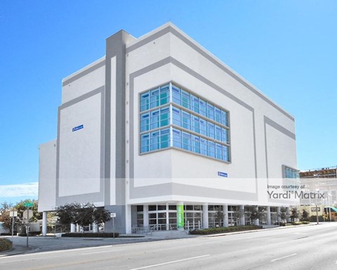 Storage Units for Rent available at 201 NW 37Th Avenue, Miami, FL 33125