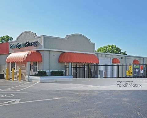 Storage Units for Rent available at 571 Airport Pulling Road North, Naples, FL 34104