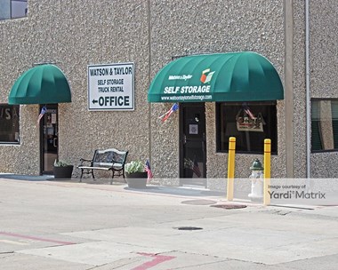 Storage Units for Rent available at 4015 Beltline Road, Addison, TX 75001 Photo Gallery 1