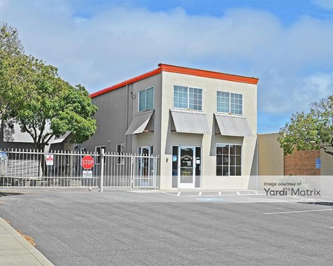 Storage Units for Rent available at 1221 Palmetto Avenue, Pacifica, CA 94044
