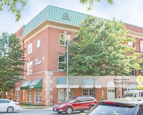 Storage Units for Rent available at 3000 10Th Street North, Arlington, VA 22201