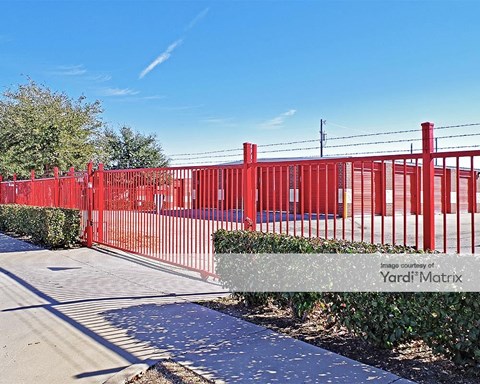 Storage Units for Rent available at 1650 South Meadows Drive, Granbury, TX 76048