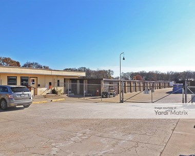 Storage Units for Rent available at 2200 Fort Worth Hwy, Weatherford, TX 76086 Photo Gallery 1