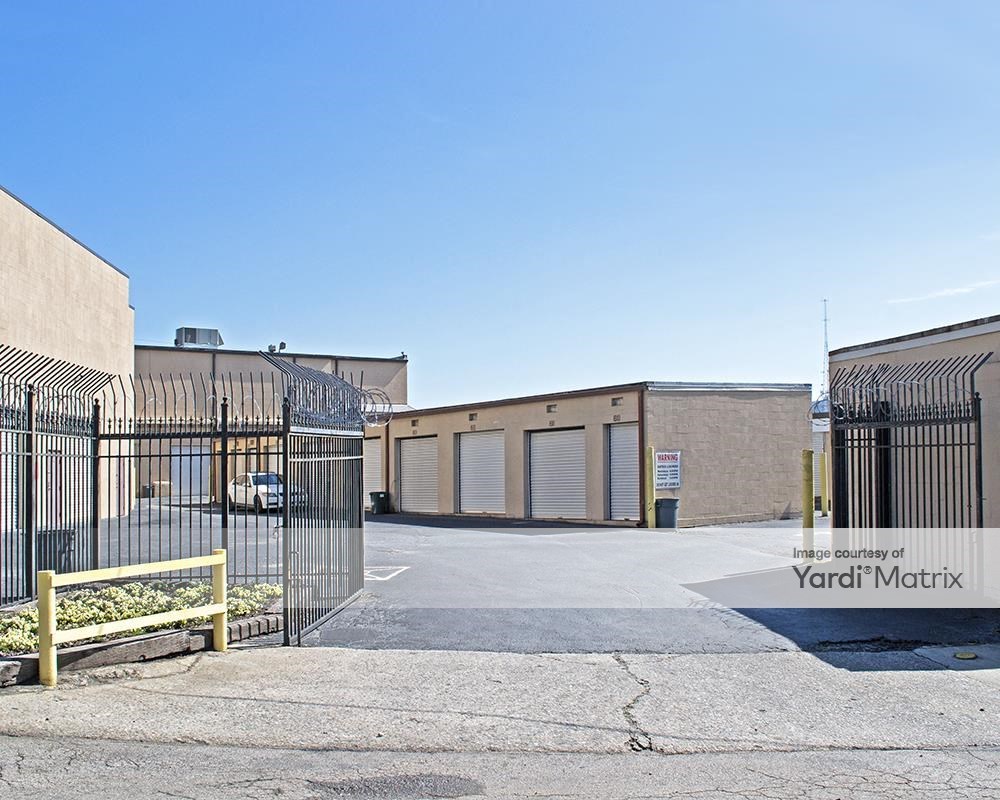 Storage Units for Rent available at 1108 Old Chattahoochee Avenue NW, Atlanta, GA 30318 - Photo Gallery 4