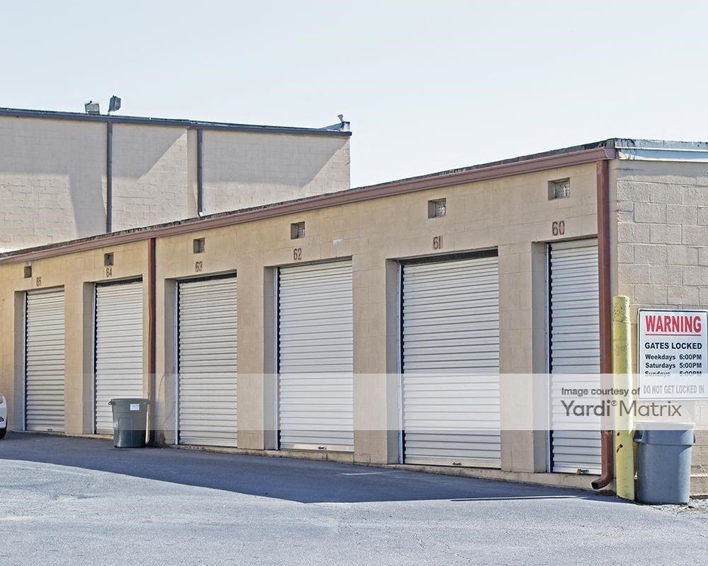 Storage Units for Rent available at 1108 Old Chattahoochee Avenue NW, Atlanta, GA 30318 - Photo Gallery 5