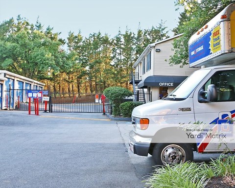 Storage Units for Rent available at 3800 64Th Avenue, Landover Hills, MD 20784