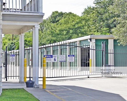 Storage Units for Rent available at 9706 Menchaca Road, Austin, TX 78748