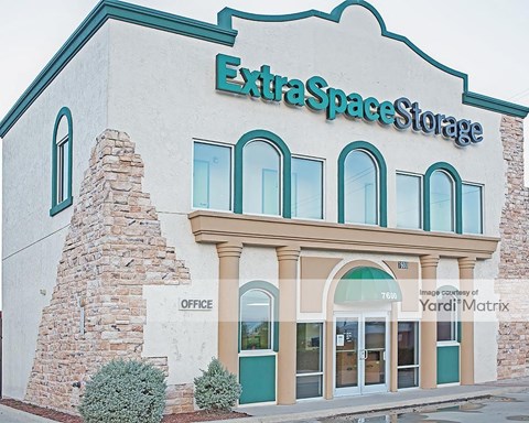 Storage Units for Rent available at 7600 Mccart Avenue, Fort Worth, TX 76133