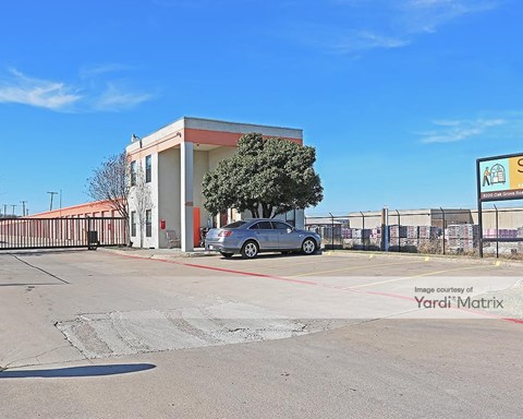 Storage Units for Rent available at 9200 Oak Grove Road, Fort Worth, TX 76140