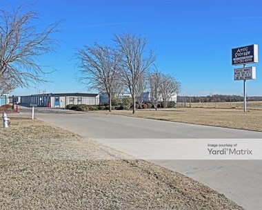 Storage Units for Rent available at 801 East Rendon Crowley Road, Burleson, TX 76028 - Photo Gallery 1