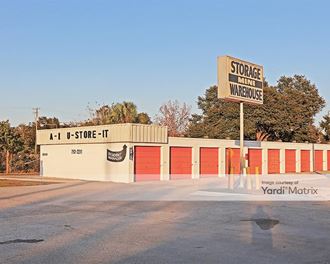 Storage Units for Rent available at 3010 James L Redman Pkwy, Plant City, FL 33566