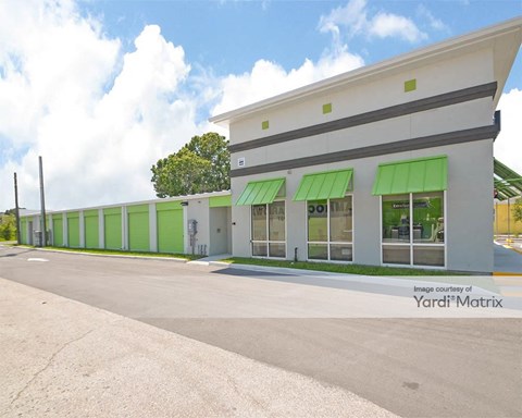Storage Units for Rent available at 13880 Walsingham Road, Largo, FL 33774