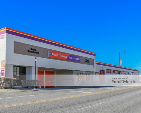 Storage Units for Rent available at 8220 Skokie Blvd, Skokie, IL 60077