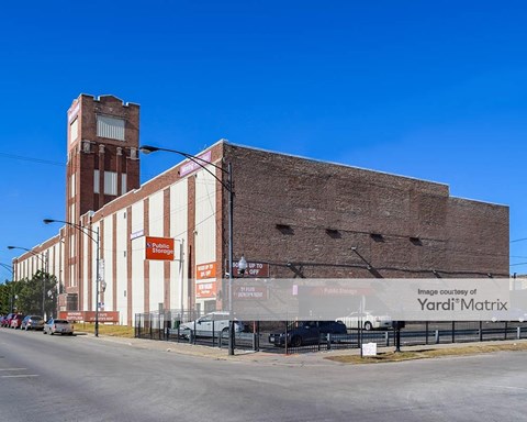 Storage Units for Rent available at 4520 West Cermak Road, Chicago, IL 60623