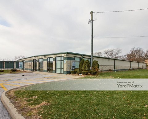 Storage Units for Rent available at 14900 Woodlawn Avenue, Dolton, IL 60419