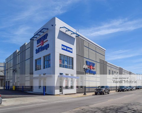 Storage Units for Rent available at 3705 North Lincoln Avenue, Chicago, IL 60613