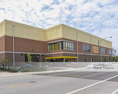 Storage Units for Rent available at 6244 North Northwest Hwy, Chicago, IL 60631
