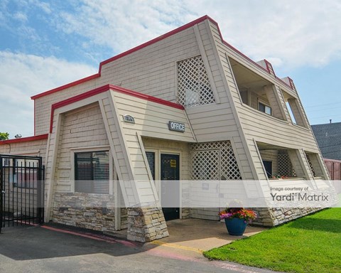 Storage Units for Rent available at 304 West Airport Fwy, Irving, TX 75062