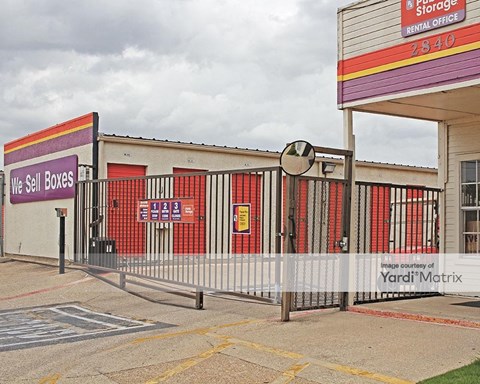 Storage Units for Rent available at 2840 South Westmoreland Road, Dallas, TX 75233