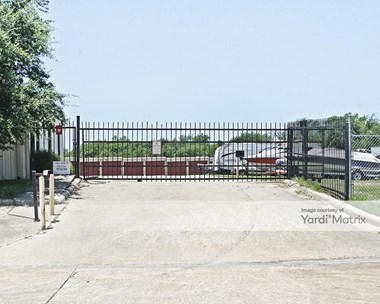 Storage Units for Rent available at 307 Industrial Drive, Waxahachie, TX 75165 Photo Gallery 1