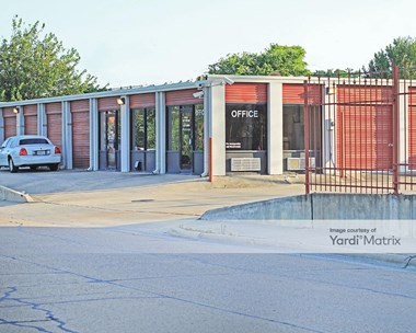 Storage Units for Rent available at 221 Hopkins Street, Garland, TX 75040 Photo Gallery 1