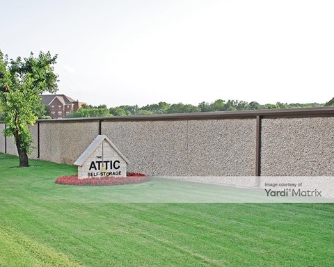 Storage Units for Rent available at 11541 North Central Expwy, Dallas, TX 75230