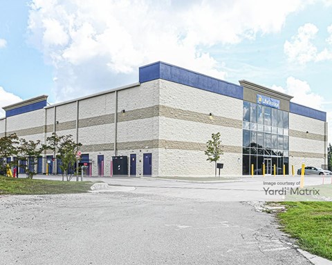 Storage Units for Rent available at 1651 TW Alexander Drive, Durham, NC 27703