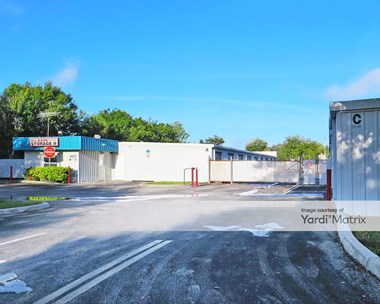 Storage Units for Rent available at 6112 28Th Street East, Bradenton, FL 34203 Photo Gallery 1
