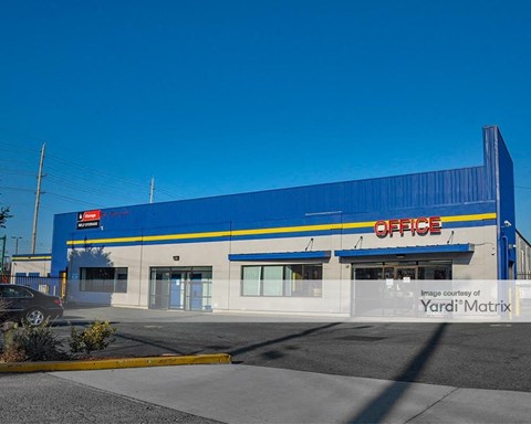 Storage Units for Rent available at 211 Grove Street, Bloomfield, NJ 07003