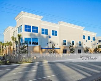 Storage Units for Rent available at 13015 Livingston Road, Naples, FL 34105