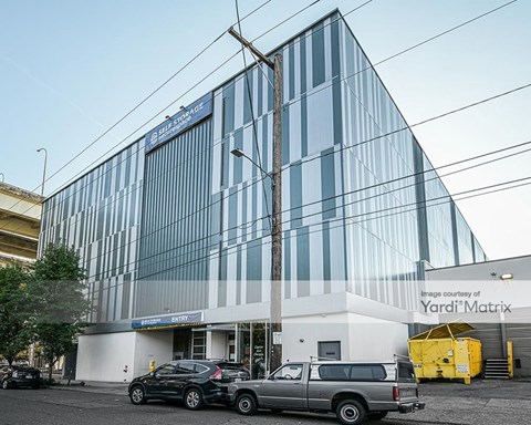 Storage Units for Rent available at 1323 NW 16Th Avenue, Portland, OR 97209